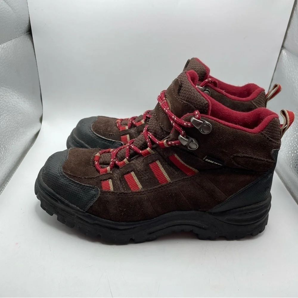 L.L Bean Goretex brown suede boots boys 4/ womens 5.5